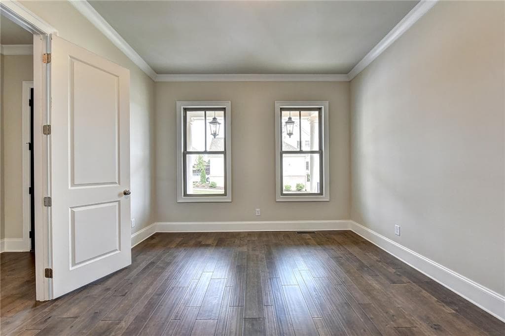 5 bedroom, 5 bathroom, 4,113 sq ft single family residence under contract at 10005 Grandview Square, Johns Creek, GA 30097 — photo 9
