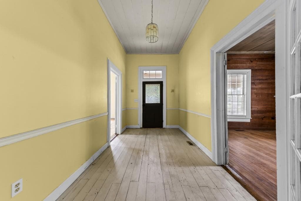 3 bedroom, 2 bathroom, 2,001 sq ft single family residence for sale at 1047 Dixie Road, Covington, GA 30014 — photo 8