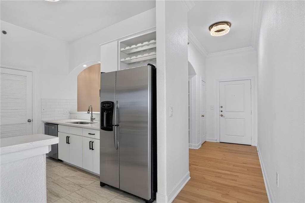 1 bedroom, 1 bathroom, 1,363 sq ft condominium for sale at 3445 Stratford Road 2403, Atlanta, GA 30326 — photo 3