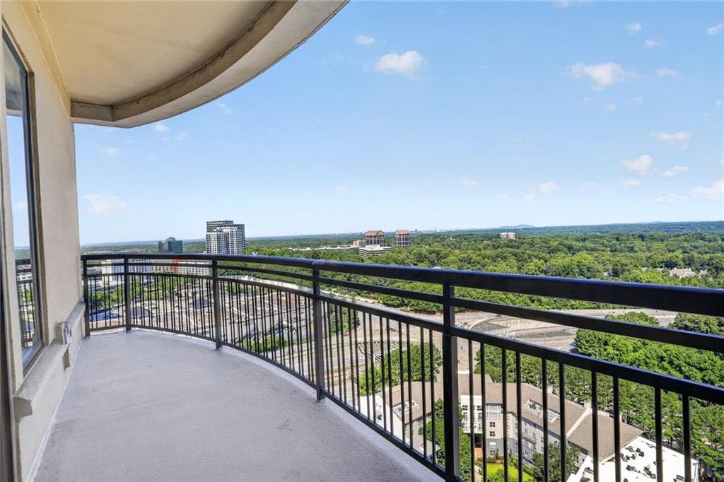 1 bedroom, 1 bathroom, 1,363 sq ft condominium for sale at 3445 Stratford Road 2403, Atlanta, GA 30326 — photo 1 of 49