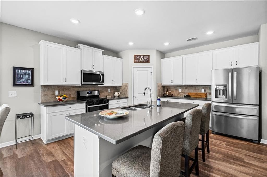 3 bedroom, 2 bathroom, 1,933 sq ft single family residence for sale at 510 Appalachian Place, Canton, GA 30114 — photo 10