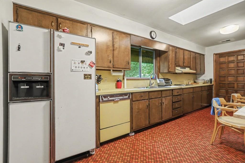 2 bedroom, 3 bathroom, 2,056 sq ft single family residence for sale at 469 Overbrook Drive, Atlanta, GA 30318 — photo 4