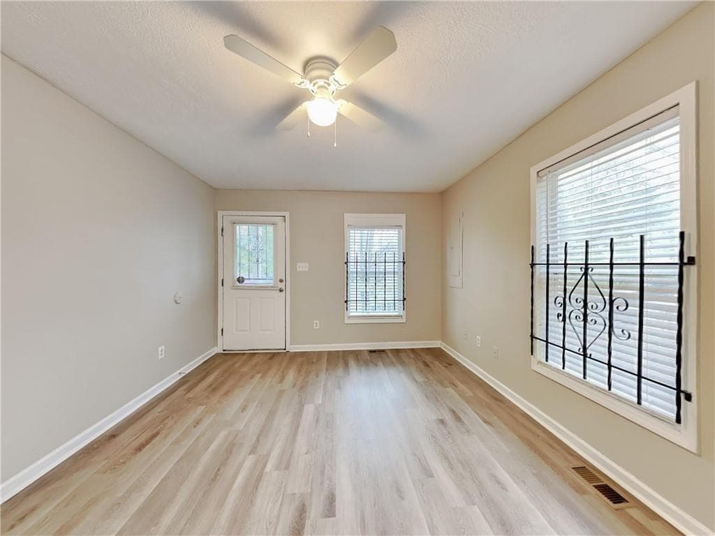 3 bedroom, 3 bathroom, 1,552 sq ft single family residence for rent at 729 Cooper Street, Atlanta, GA 30315 for $1,525 a month — photo 4
