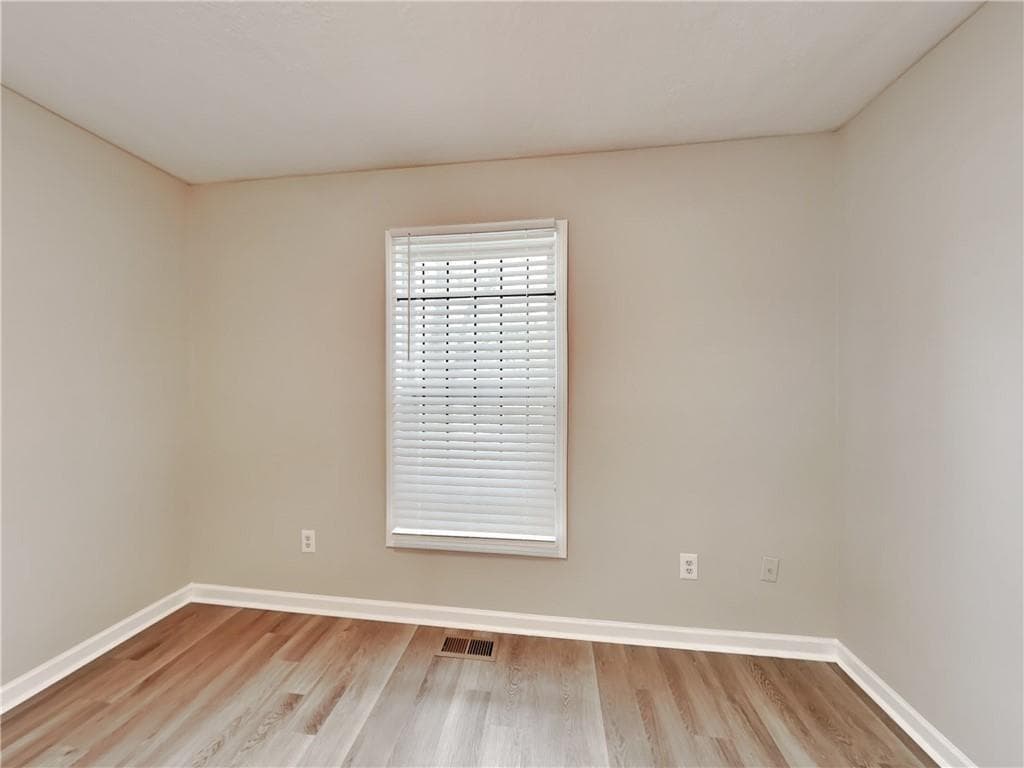 3 bedroom, 3 bathroom, 1,552 sq ft single family residence for rent at 729 Cooper Street, Atlanta, GA 30315 for $1,525 a month — photo 9