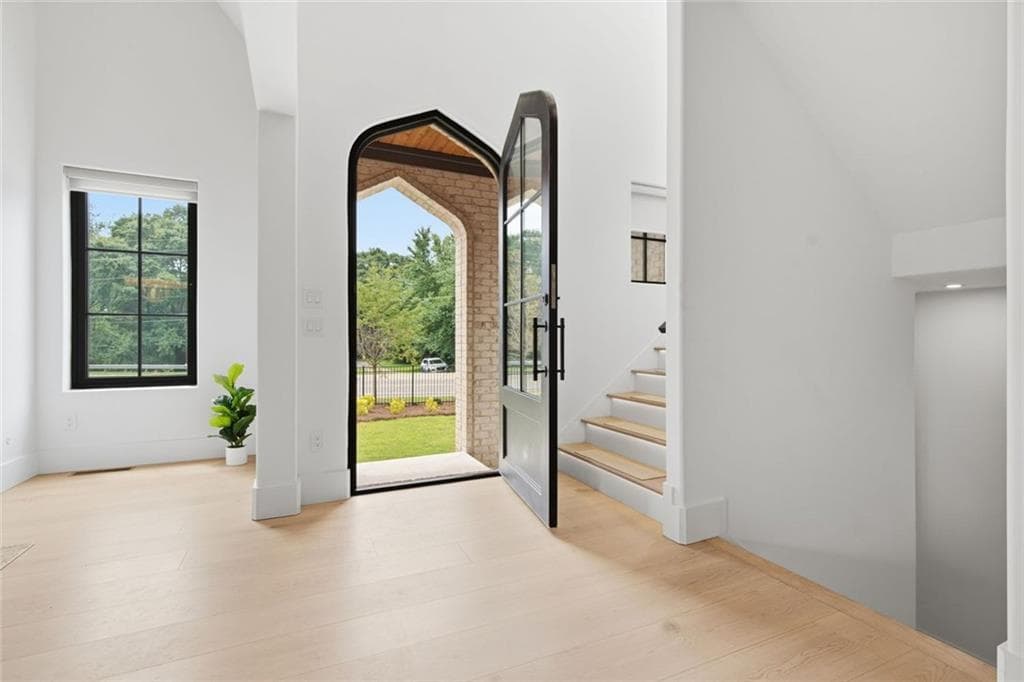 6 bedroom, 6 bathroom, 6,521 sq ft single family residence for sale at 1770 Mayfield Road, Alpharetta, GA 30009 — photo 7