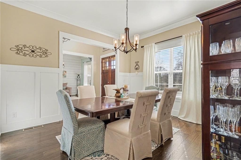 6 bedroom, 7 bathroom, 6,134 sq ft single family residence under contract at 1771 Rockwater Road, Marietta, GA 30066 — photo 9