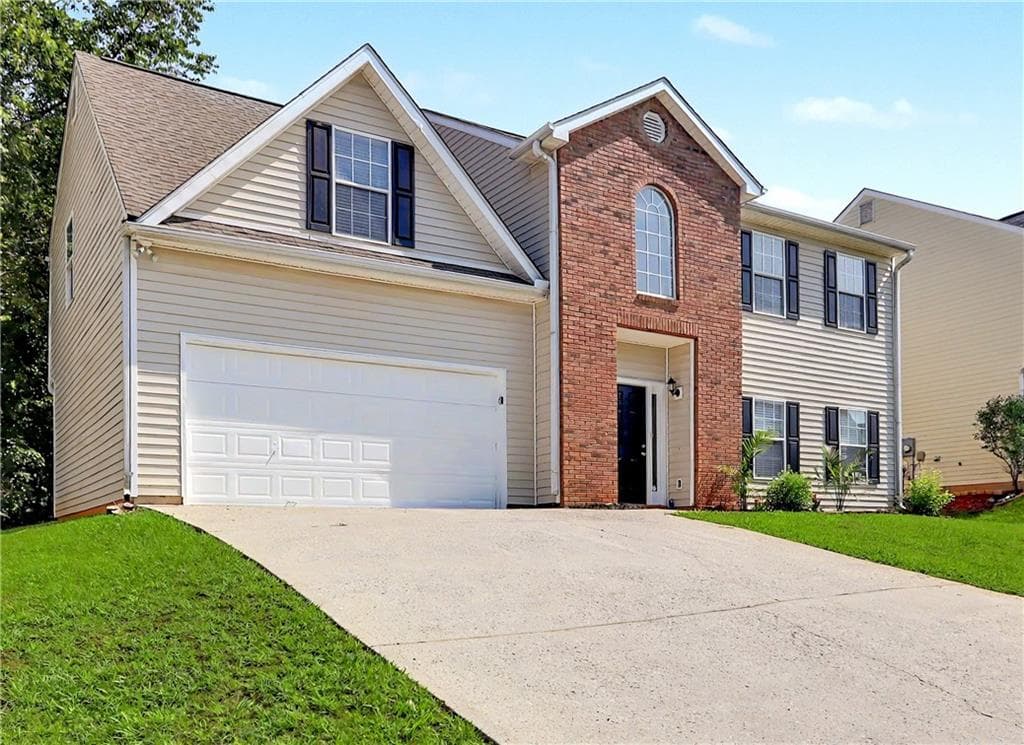 3 bedroom, 3 bathroom, 2,066 sq ft single family residence under contract at 1593 Willow Wood Trace, Atlanta, GA 30349 — photo 2
