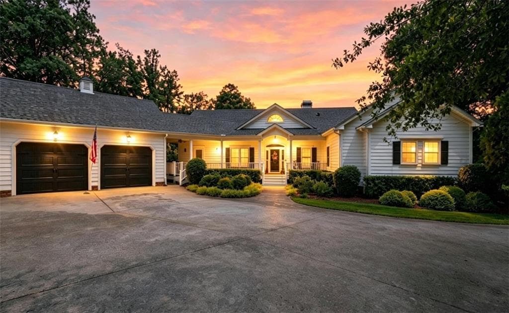 4 bedroom, 4 bathroom, 4,950 sq ft single family residence for sale at 7554 Heardsville Circle, Cumming, GA 30028 — photo 2