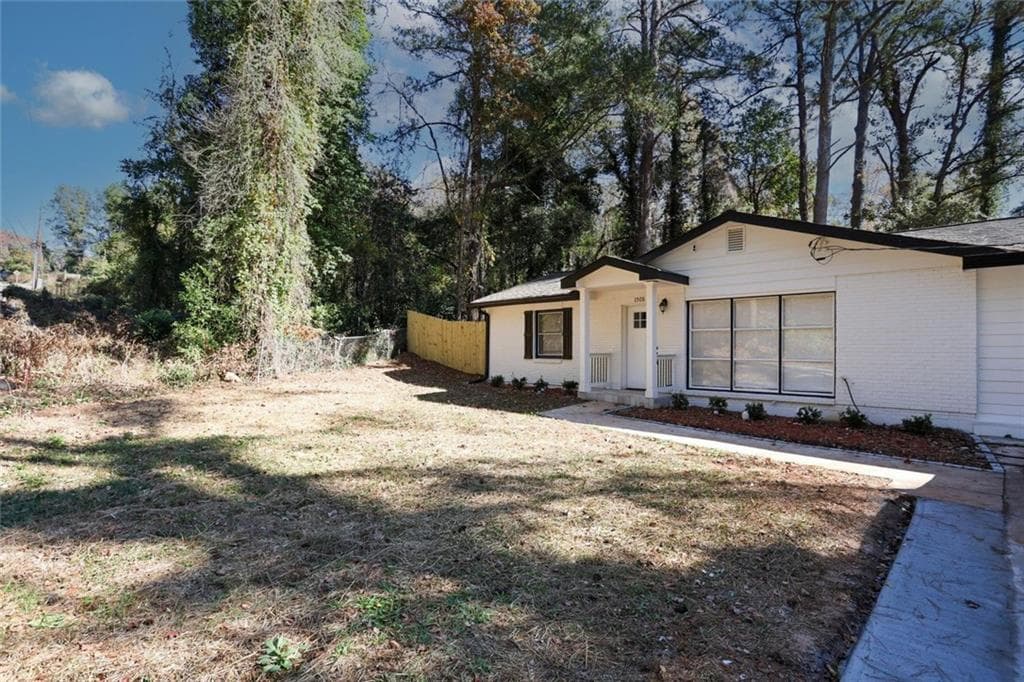 3 bedroom, 2 bathroom, 1,159 sq ft single family residence for rent at 1508 Peachcrest Road, Decatur, GA 30032 for $1,795 a month — photo 2