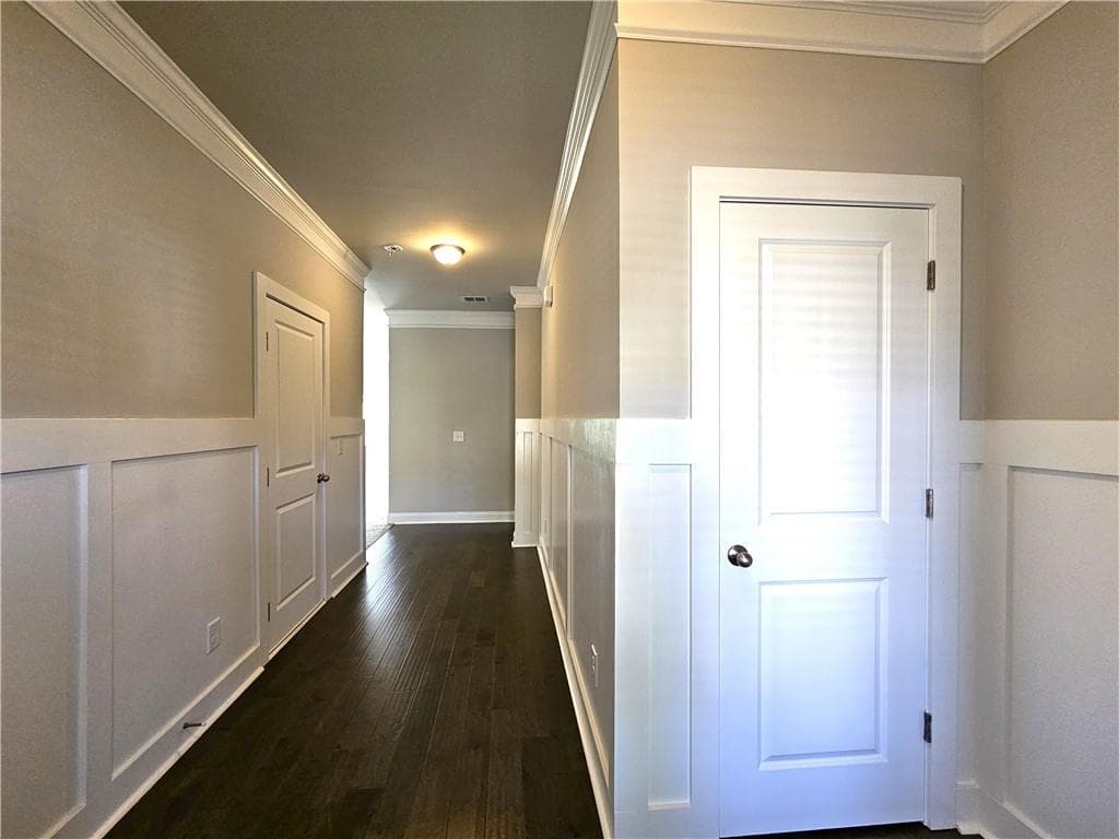 4 bedroom, 3 bathroom, 2,440 sq ft single family residence for rent at 1561 Winding Ridge Trail, Hoschton, GA 30548 for $2,400 a month — photo 3