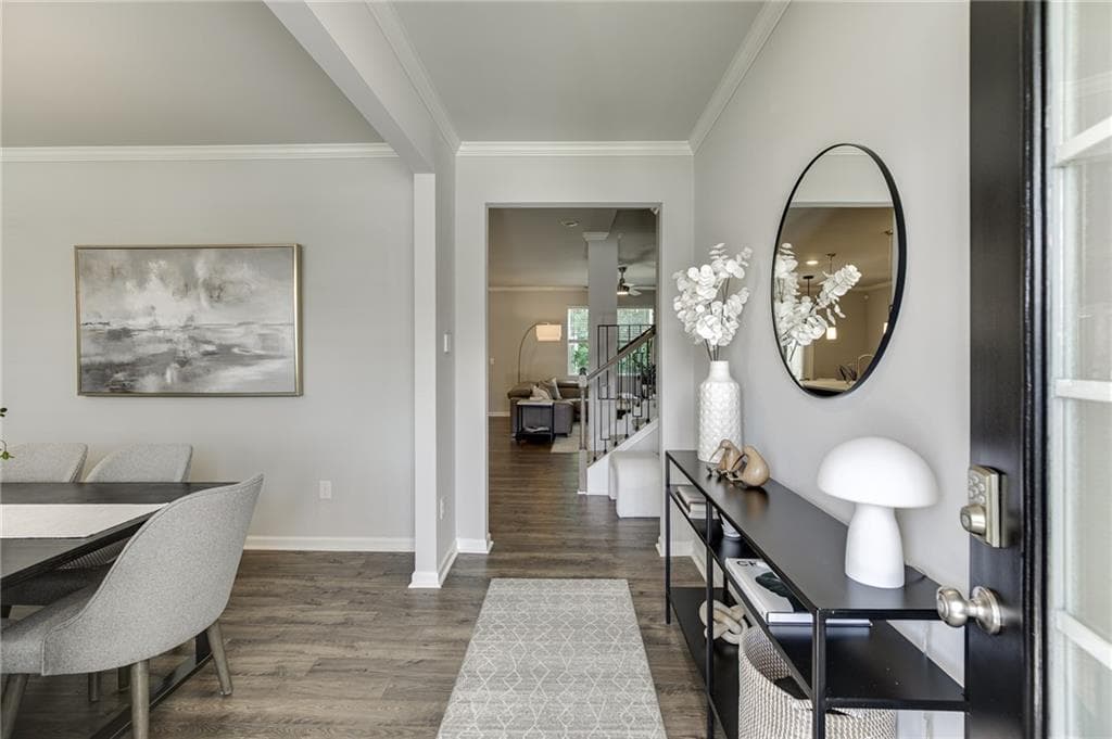 5 bedroom, 3 bathroom, 2,496 sq ft single family residence under contract at 5915 Screech Owl Drive, Flowery Branch, GA 30542 — photo 2