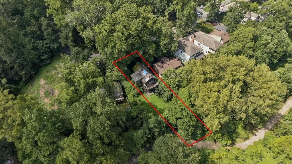 2 bedroom, 3 bathroom single family residence for sale at 469 Overbrook Drive, Atlanta, GA 30318