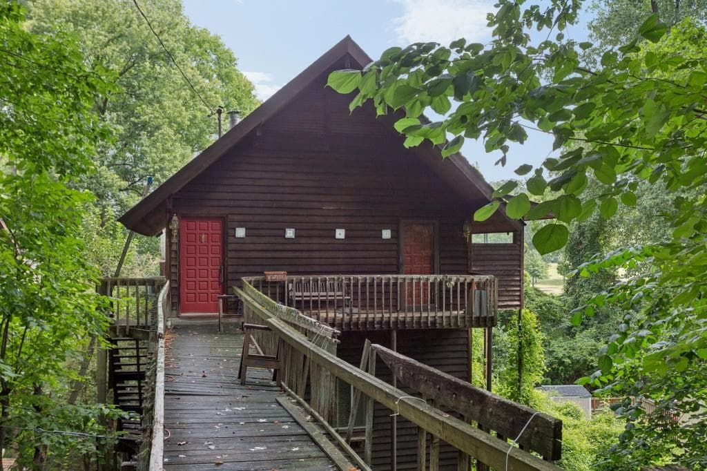 2 bedroom, 3 bathroom single family residence for sale at 469 Overbrook Drive, Atlanta, GA 30318 — photo 8