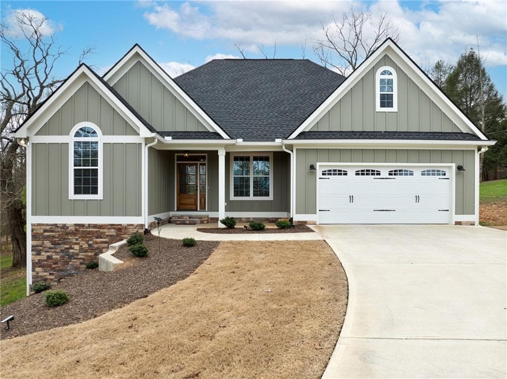 3 bedroom, 2 bathroom, 1,925 sq ft single family residence under contract at 49 Caspian Trail, Ellijay, GA 30536 — photo 4