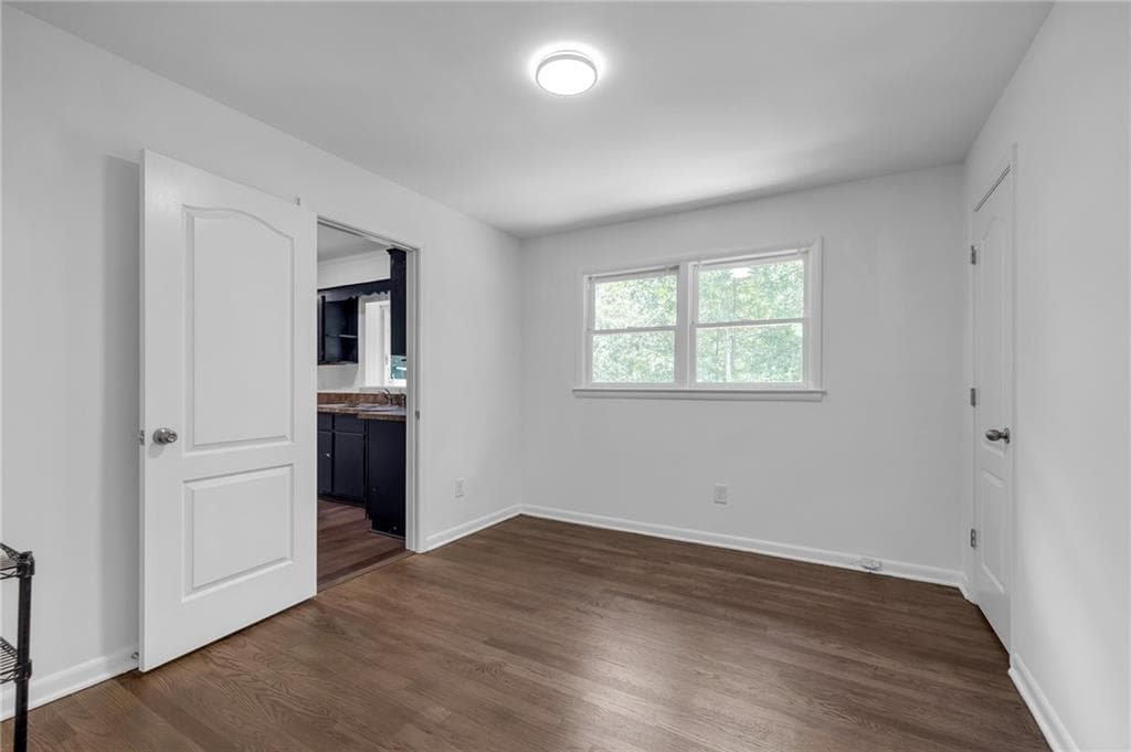 4 bedroom, 2 bathroom, 2,008 sq ft single family residence under contract at 166 Hermer Circle, Atlanta, GA 30311 — photo 10