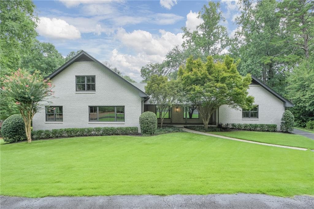 4 bedroom, 5 bathroom, 6,489 sq ft single family residence under contract at 350 Shadowlawn Road, Marietta, GA 30067