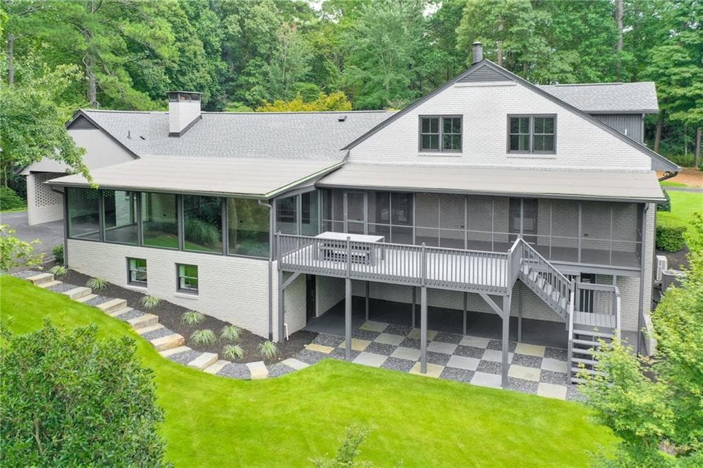 4 bedroom, 5 bathroom, 6,489 sq ft single family residence under contract at 350 Shadowlawn Road, Marietta, GA 30067 — photo 3