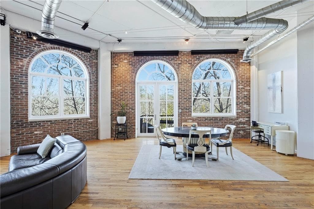 1 bedroom, 2 bathroom, 1,232 sq ft condominium for sale at 3235 Roswell Road 705, Atlanta, GA 30305 — photo 8