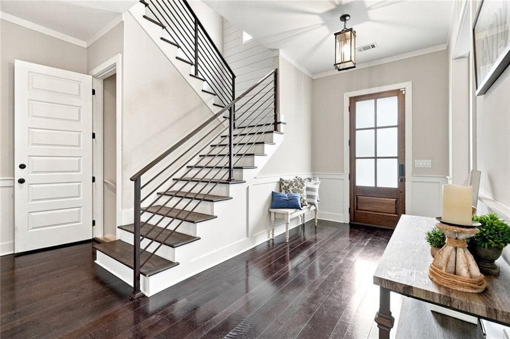 5 bedroom, 5 bathroom, 3,900 sq ft single family residence under contract at 435 Cambria Lane, Lilburn, GA 30047 — photo 5