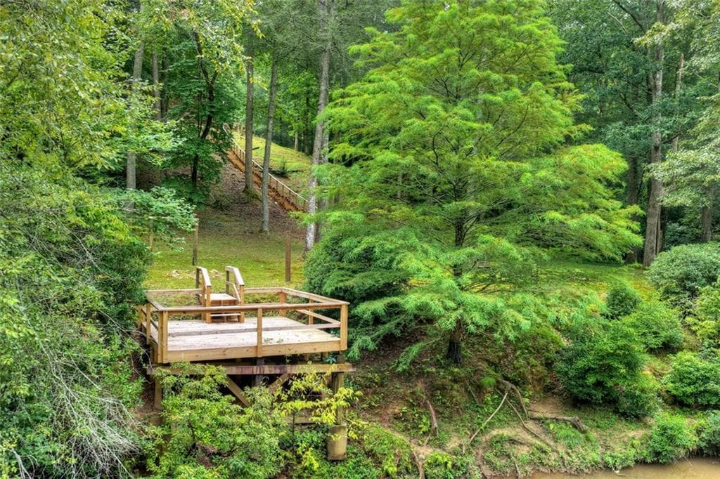 6 bedroom, 2 bathroom, 2,400 sq ft single family residence for sale at 400 Matrix Circle, Ellijay, GA 30540 — photo 5