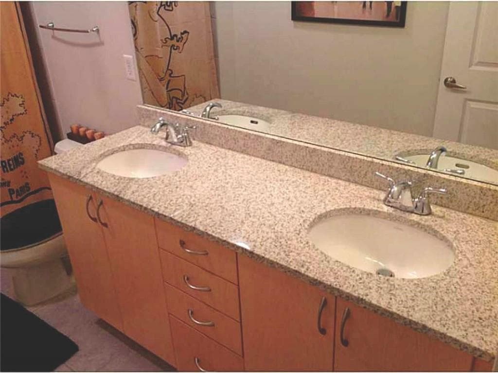 2 bedroom, 2 bathroom, 1,127 sq ft condominium for sale at 400 W Peachtree Street 1604, Atlanta, GA 30308 — photo 4