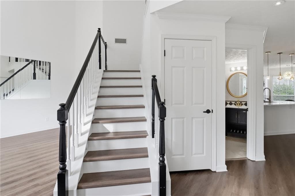 3 bedroom, 3 bathroom, 2,348 sq ft single family residence for sale at 2765 Suwanee Lakes Trail, Suwanee, GA 30024 — photo 9