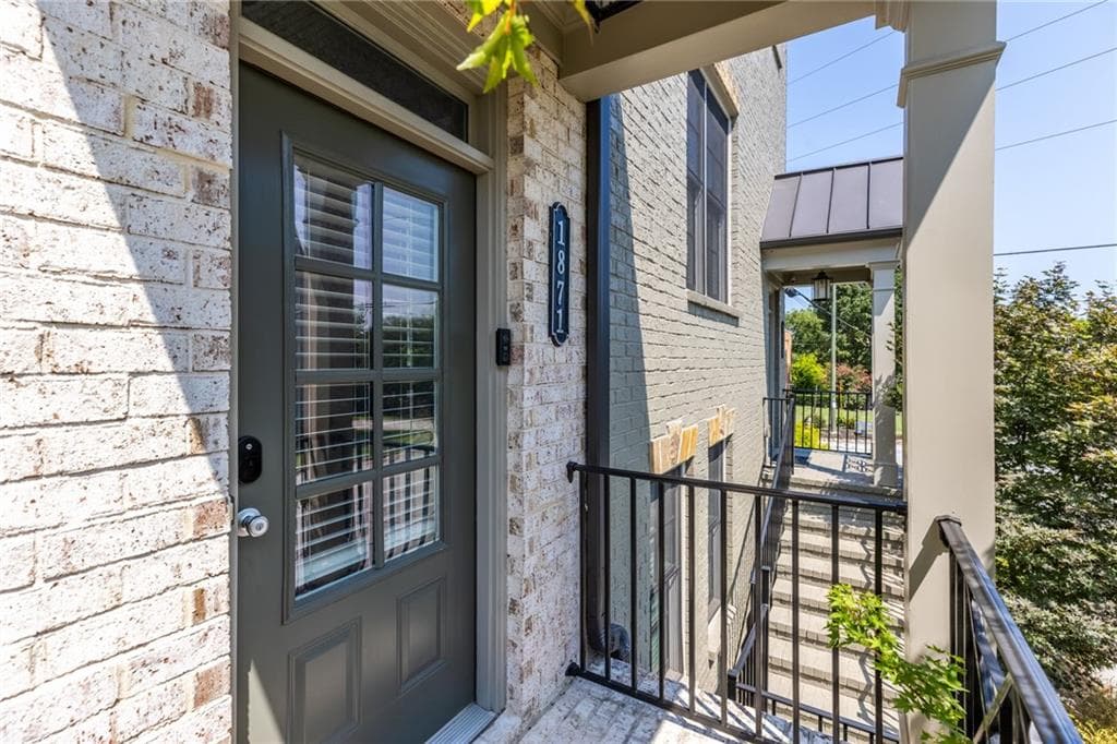 4 bedroom, 4 bathroom, 2,304 sq ft townhouse for rent at 1871 Falling Sky Court, Atlanta, GA 30319 for $4,300 a month — photo 4