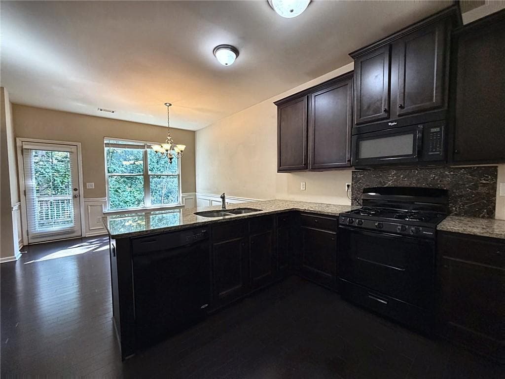 3 bedroom, 2 bathroom, 2,544 sq ft single family residence for rent at 2573 Chimney Hill Place, Austell, GA 30106 for $2,350 a month — photo 6