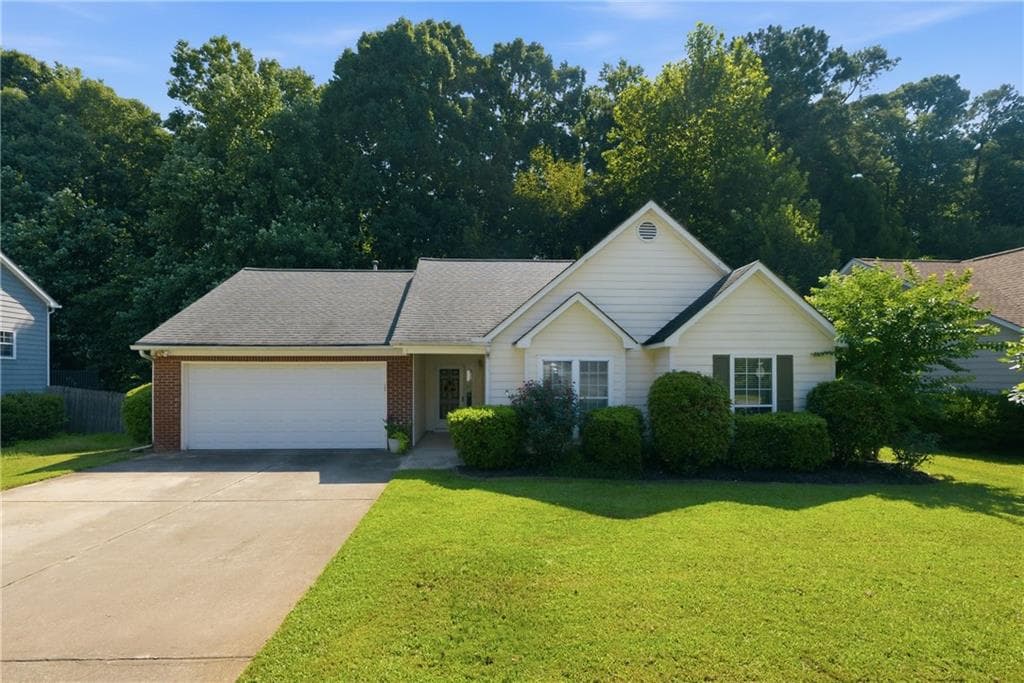 3 bedroom, 2 bathroom, 1,229 sq ft single family residence for sale at 1059 Athena Court, Acworth, GA 30101