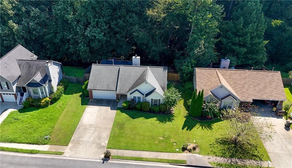 3 bedroom, 2 bathroom, 1,229 sq ft single family residence for sale at 1059 Athena Court, Acworth, GA 30101 — photo 2