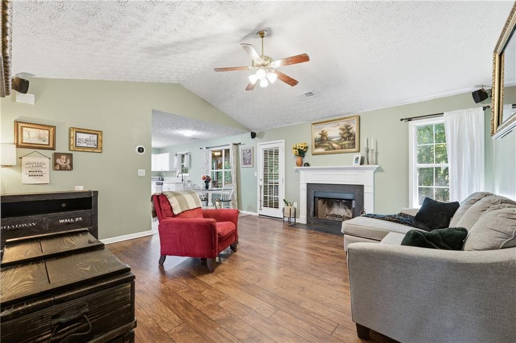 3 bedroom, 2 bathroom, 1,229 sq ft single family residence for sale at 1059 Athena Court, Acworth, GA 30101 — photo 4