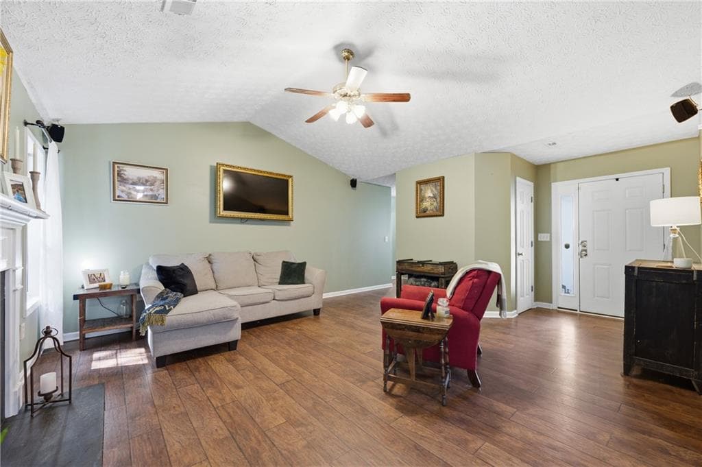 3 bedroom, 2 bathroom, 1,229 sq ft single family residence for sale at 1059 Athena Court, Acworth, GA 30101 — photo 6