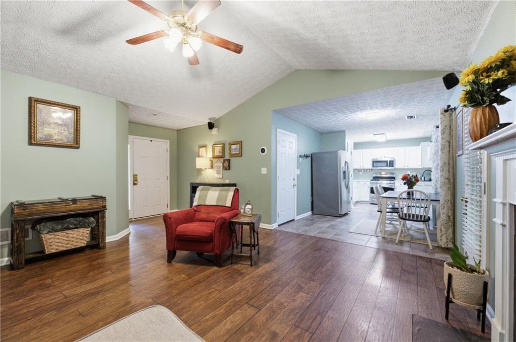3 bedroom, 2 bathroom, 1,229 sq ft single family residence for sale at 1059 Athena Court, Acworth, GA 30101 — photo 7