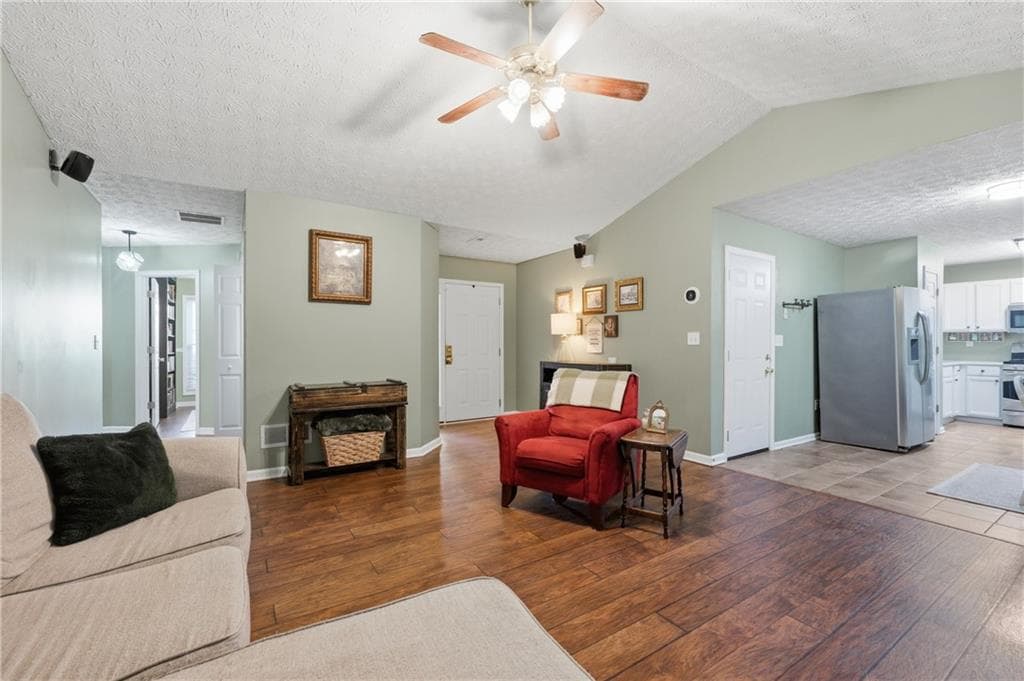 3 bedroom, 2 bathroom, 1,229 sq ft single family residence for sale at 1059 Athena Court, Acworth, GA 30101 — photo 9