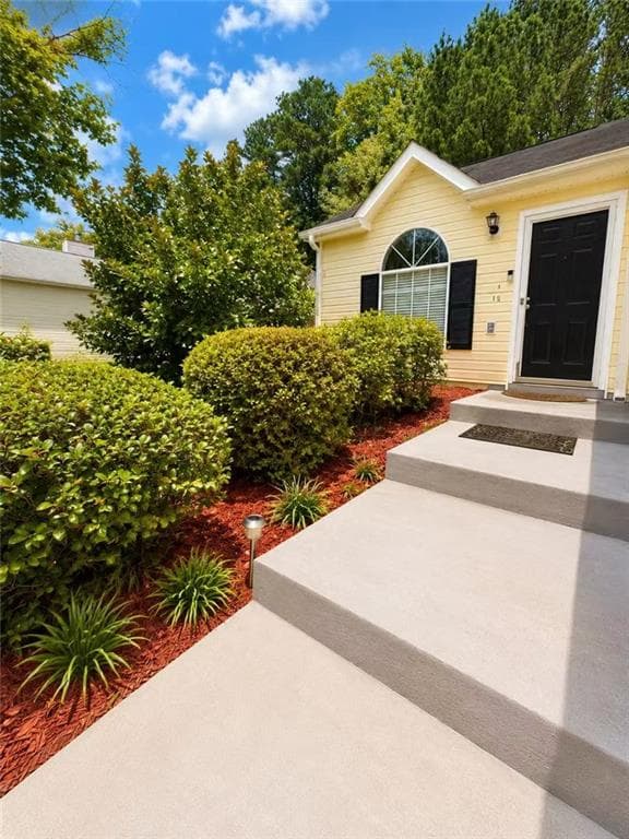 3 bedroom, 2 bathroom, 1,384 sq ft single family residence for sale at 182 Brandon Ridge Circle, Stockbridge, GA 30281 — photo 3