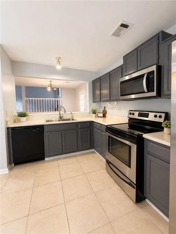 3 bedroom, 2 bathroom, 1,384 sq ft single family residence for sale at 182 Brandon Ridge Circle, Stockbridge, GA 30281 — photo 8