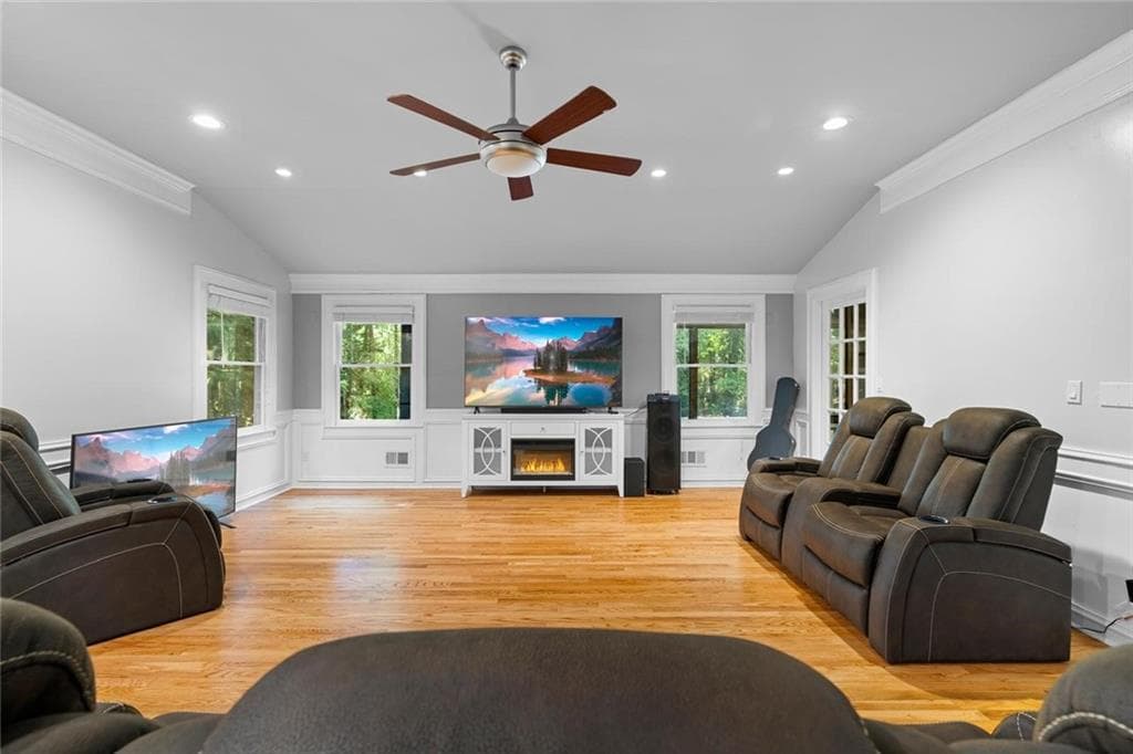6 bedroom, 4 bathroom, 3,275 sq ft single family residence for sale at 10560 Haynes Bridge Road, Alpharetta, GA 30022 — photo 7