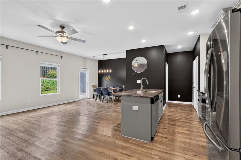 3 bedroom, 3 bathroom, 1,788 sq ft townhouse for sale at 4711 Fairfax Drive, Oakwood, GA 30566 — photo 9