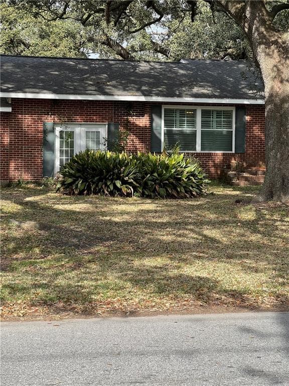 3 bedroom, 2 bathroom, 2,170 sq ft single family residence for sale at 506 5th Avenue, Brunswick, GA 31520