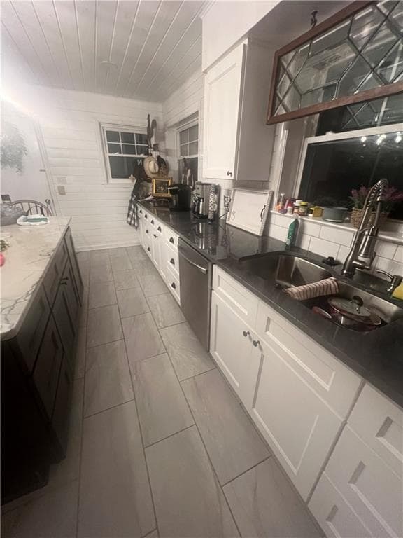 3 bedroom, 2 bathroom, 2,170 sq ft single family residence for sale at 506 5th Avenue, Brunswick, GA 31520 — photo 3