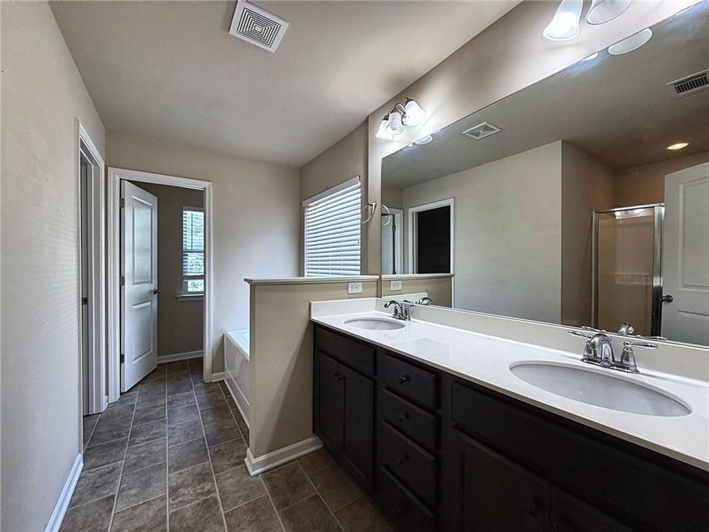 3 bedroom, 2 bathroom, 2,544 sq ft single family residence for sale at 2573 Chimney Hill Place, Austell, GA 30106 — photo 6