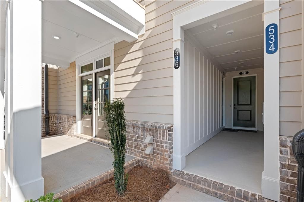 3 bedroom, 4 bathroom, 1,703 sq ft townhouse for sale at 540 Alice Way D4, Cumming, GA 30040 — photo 2