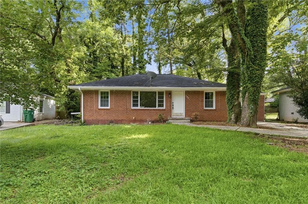 3 bedroom, 2 bathroom, 1,497 sq ft single family residence for rent at 2801 Mitchell Drive, Decatur, GA 30032 for $1,899 a month — photo 2