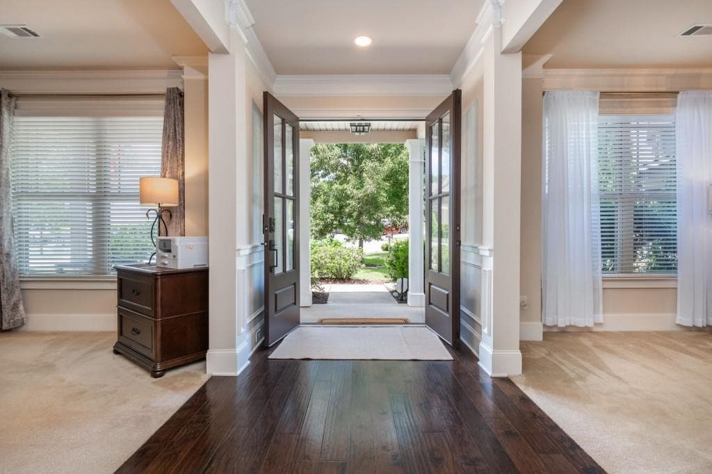 6 bedroom, 4 bathroom, 3,638 sq ft single family residence for sale at 4480 Woodlet Court, Cumming, GA 30028 — photo 4