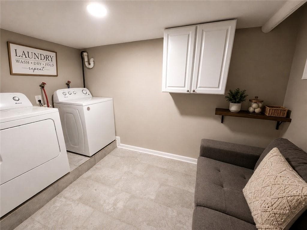 1 bedroom, 1 bathroom, 450 sq ft duplex for rent at 1923 Thompson Avenue #2, East Point, GA 30344 for $900 a month — photo 2