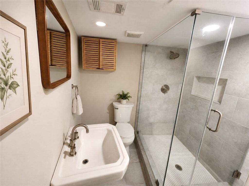 1 bedroom, 1 bathroom, 450 sq ft duplex for rent at 1923 Thompson Avenue #2, East Point, GA 30344 for $900 a month — photo 3