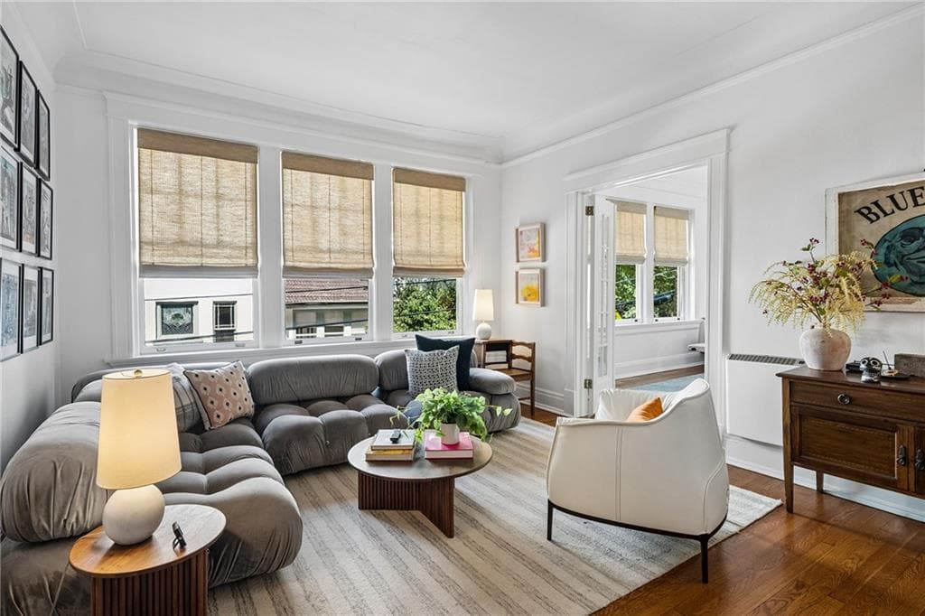 2 bedroom, 1 bathroom, 1,096 sq ft condominium for sale at 301 10th Street 4, Atlanta, GA 30309 — photo 3