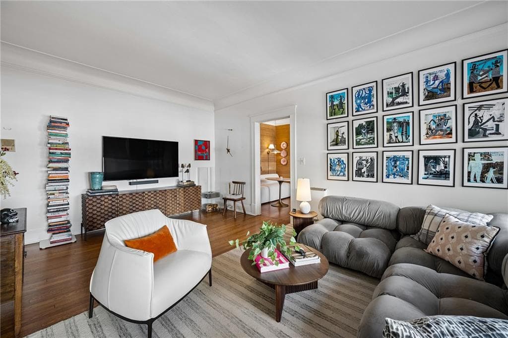 2 bedroom, 1 bathroom, 1,096 sq ft condominium for sale at 301 10th Street 4, Atlanta, GA 30309 — photo 4