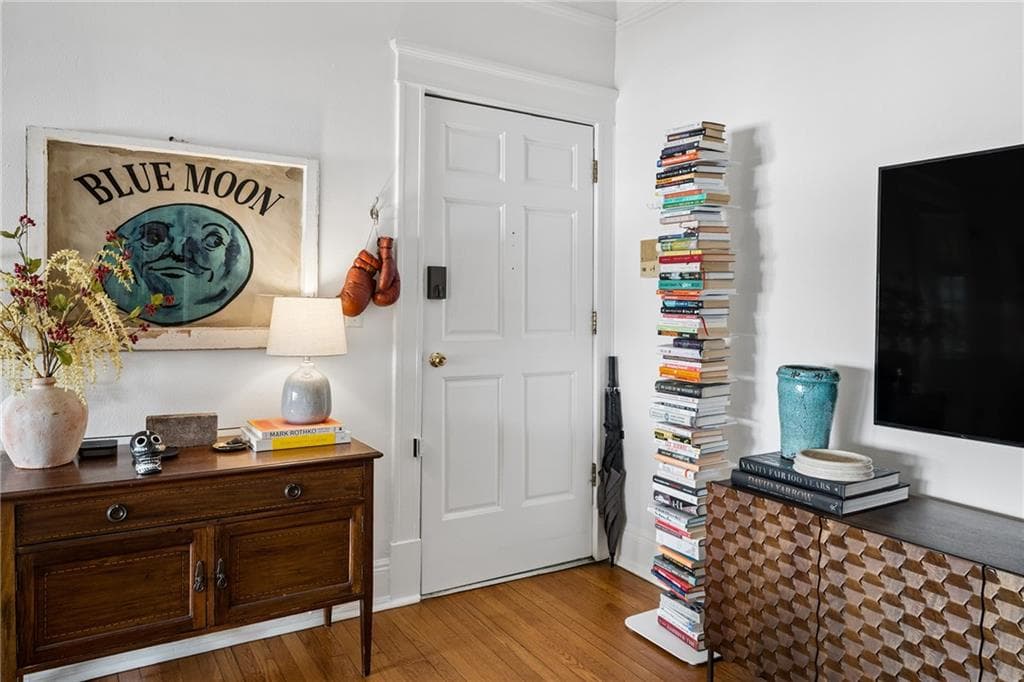 2 bedroom, 1 bathroom, 1,096 sq ft condominium for sale at 301 10th Street 4, Atlanta, GA 30309 — photo 8