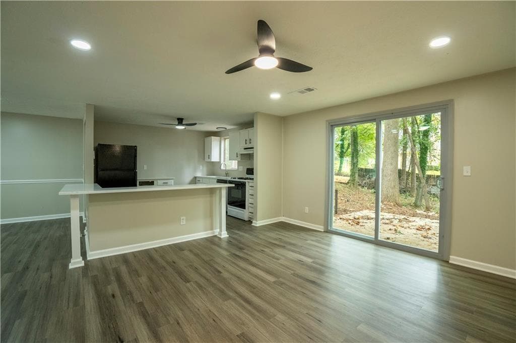4 bedroom, 3 bathroom, 1,272 sq ft single family residence for sale at 1995 Northerly Way, Stone Mountain, GA 30088 — photo 4